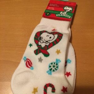 New, Cute Peanuts Snoopy Christmas Socks